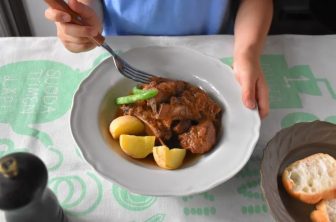 【洋風＆韓国風2パターンのスペアリブ煮込み】ママ料理家 楠さんちのホットクックレシピ Vol.12
