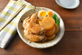 【大根と手羽先の煮物】大根は下茹でなしでOK、鶏肉もホロホロ！楠さんちのホットクックレシピ Vo…