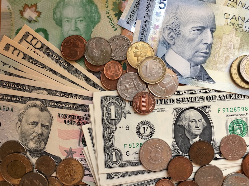 外貨建て保険のメリットは？（写真／Photo AC）