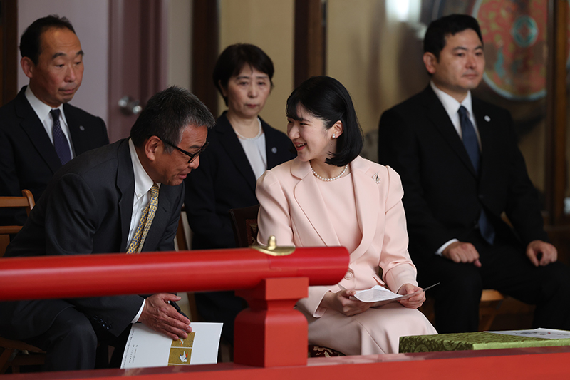 宮内庁楽部による雅楽の演奏を鑑賞された愛子さま（2026年4月、東京・千代田区。撮影／JMPA）
