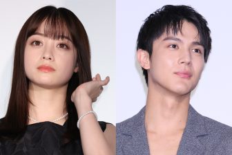 橋本環奈と中川大志の表参道デートをキャッチ　人通りの多い街中を堂々と歩き、セレクトショップ…