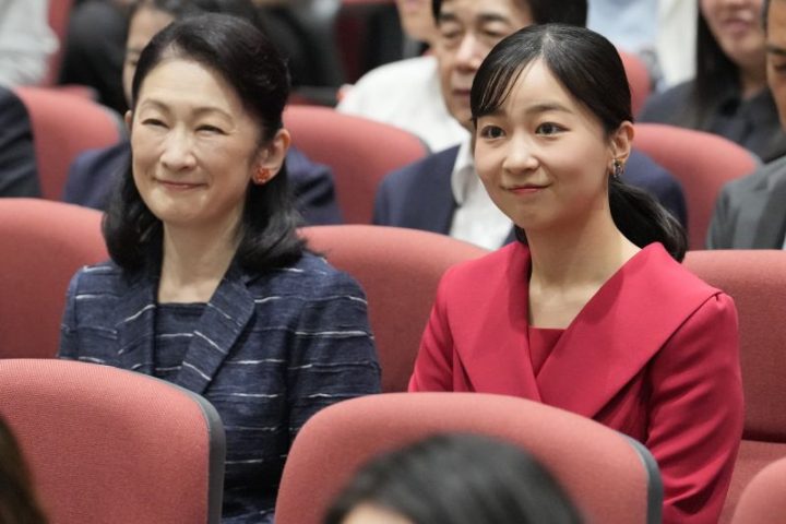 秋篠宮妃紀子さまとで聴覚障害のある中央アジア・キルギスの女性たちと懇談（2026年6月、写真／JMPA）