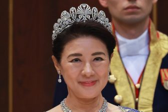 《オランダ訪問》雅子さま、「直前キャンセル」騒動と「第三ティアラ」の意味　豪華絢爛な晩餐会でなぜ控えめな“第三”を選ばれたのか