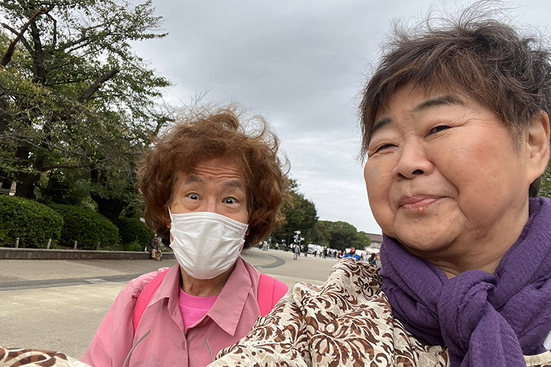 対談を行った林家ぺーとオバ記者