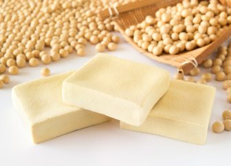 《日本のスーパーフード》“やせホルモン”分泌や腸内環境改善など「高野豆腐」に期待される健康効…