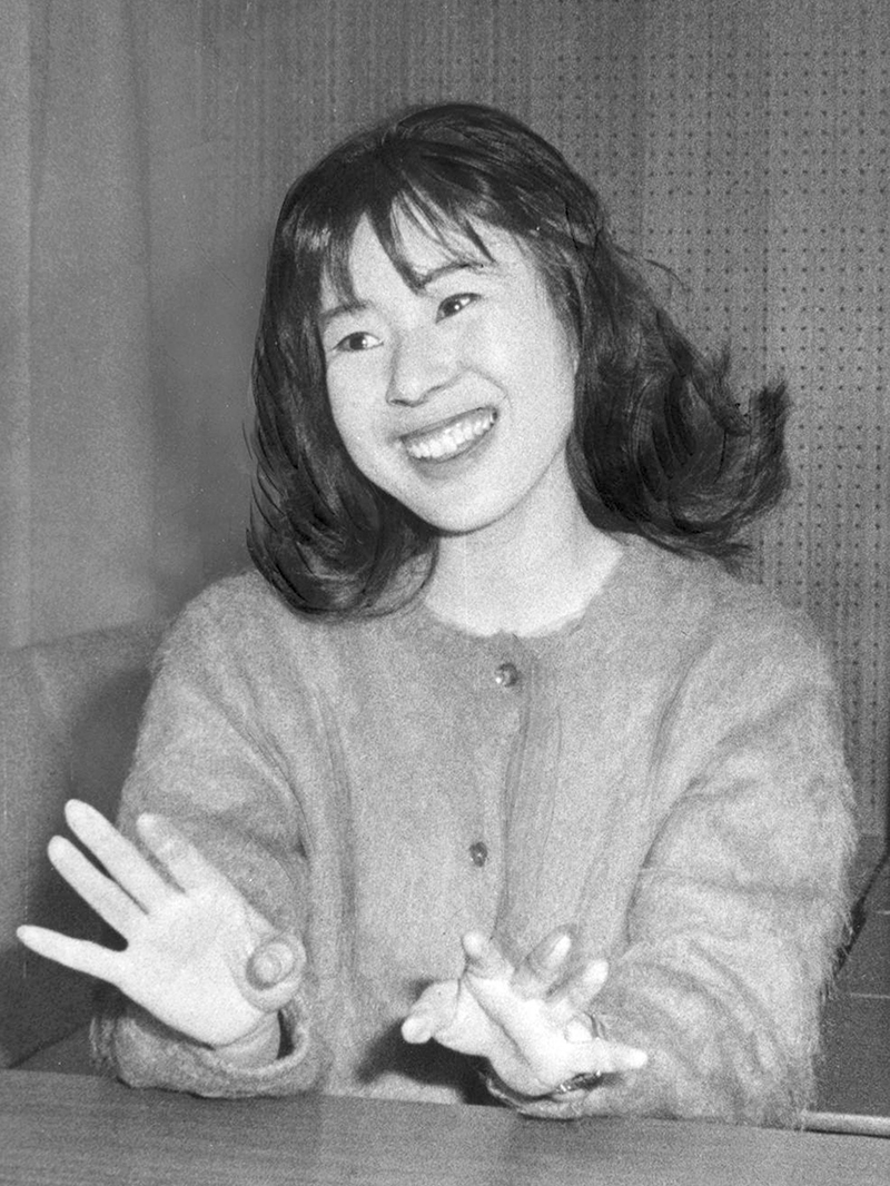 若かりし頃の中村玉緒さん