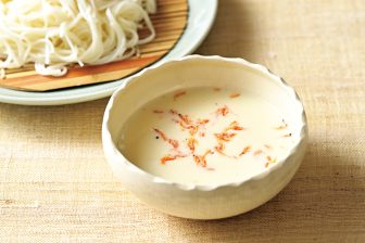 《めんつゆなしでも大満足！》具材1つで作れる「変わり種そうめんつゆ」レシピ8つ