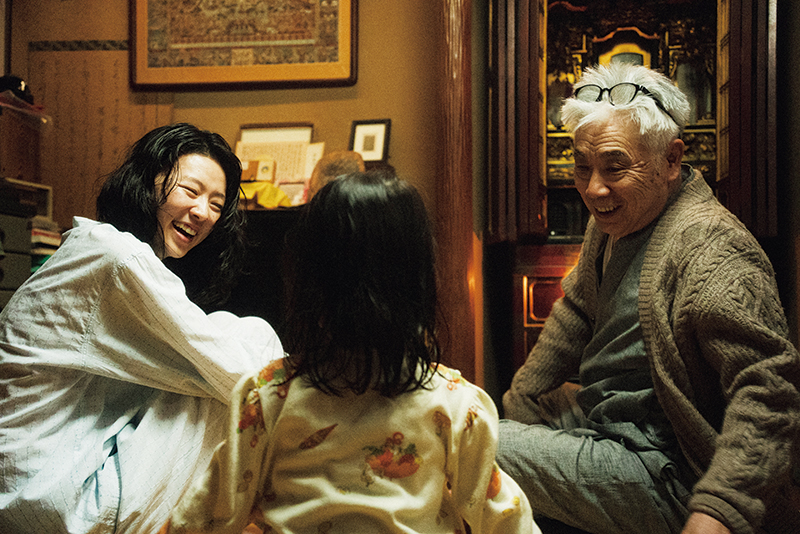 名優は完全アドリブだった（C）2026 FUJIKO Film Partners