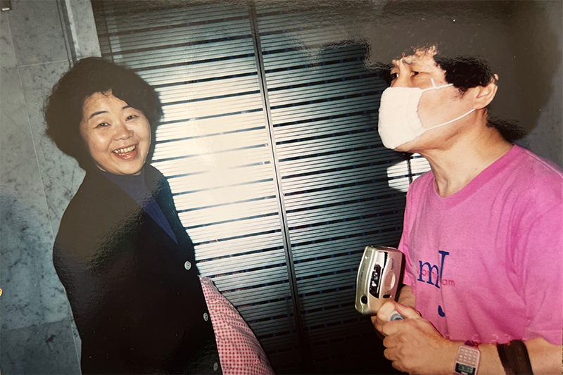 マネージャー時代のオバ記者（左）とペー