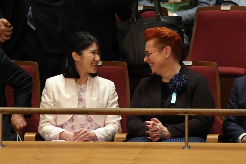 開演前、楽しそうにご歓談。（2026年6月、写真／JMPA）