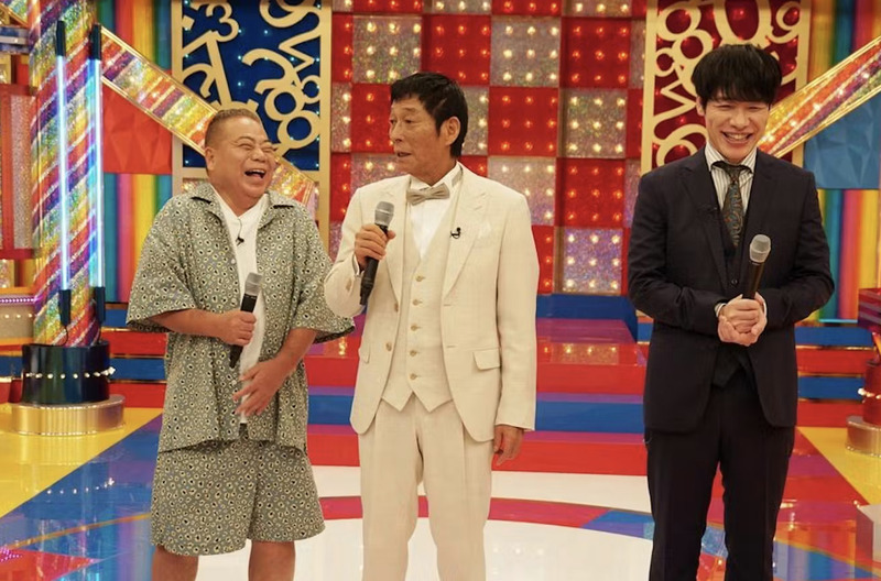約40年ぶり、テレ東にスタジオ出演した明石家さんま（公式HPより）