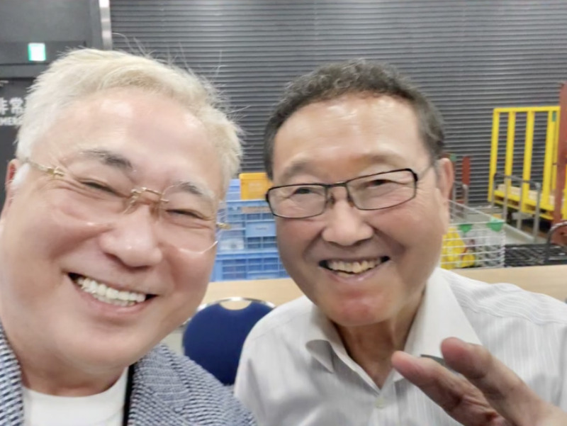 3ヶ月前には高須院長とのツーショットが公開された（高須院長のインスタグラムより）