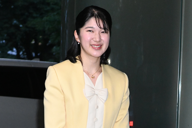 森英恵さんの展覧会を視察された愛子さま（撮影／JMPA）