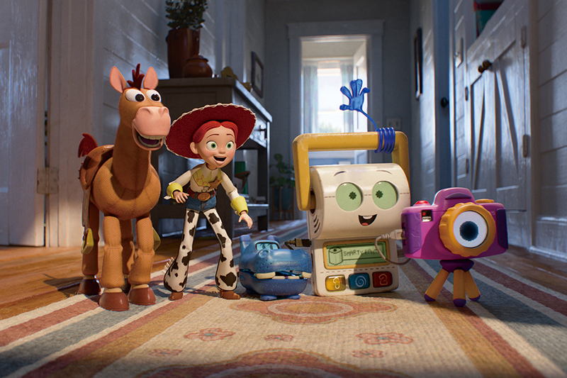 新しい仲間“テック・トリオ”（C）2026 Disney/Pixar. All Rights Reserved.