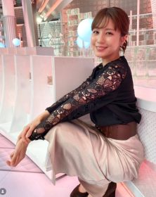 《超マイクロミニも披露していた》フジ堤礼実アナ「報道番組でミニスカ」に賛否も「3年前はもっと…