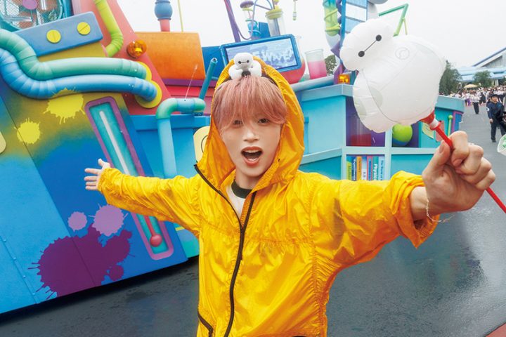 《JO1・木全翔也が夏の東京ディズニーランドへ》新作映画の世界やびしょ濡れ覚悟の「サマー・クールオフ at Tokyo Disney Resort」の見どころを紹介