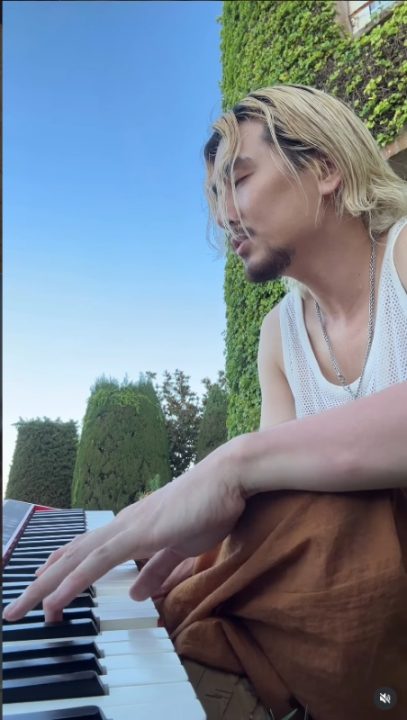 本人インスタグラムより