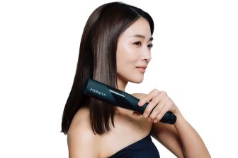 トリートメント成分を髪の内部まで届けるMEDULLAの超音波アイロン　毎秒120万回の振動でうるおい…