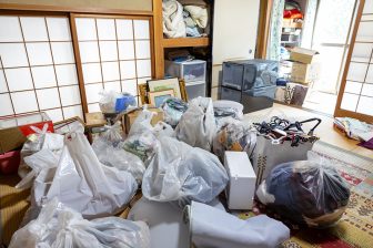 《親が住む“モノだらけの実家”》どう片付ければいいのか？　まず目指すのは「ワンルーム化」　親…