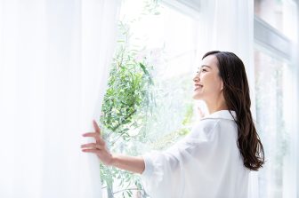 《最高の眠りを実現するための「睡眠ルール」》「長く寝過ぎるのはNG」「夕食は就寝の2〜3時間前…
