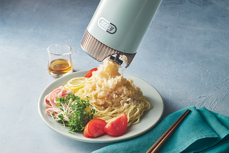 夏パスタに氷のトッピング。酸味や旨みが際立つ味わいに