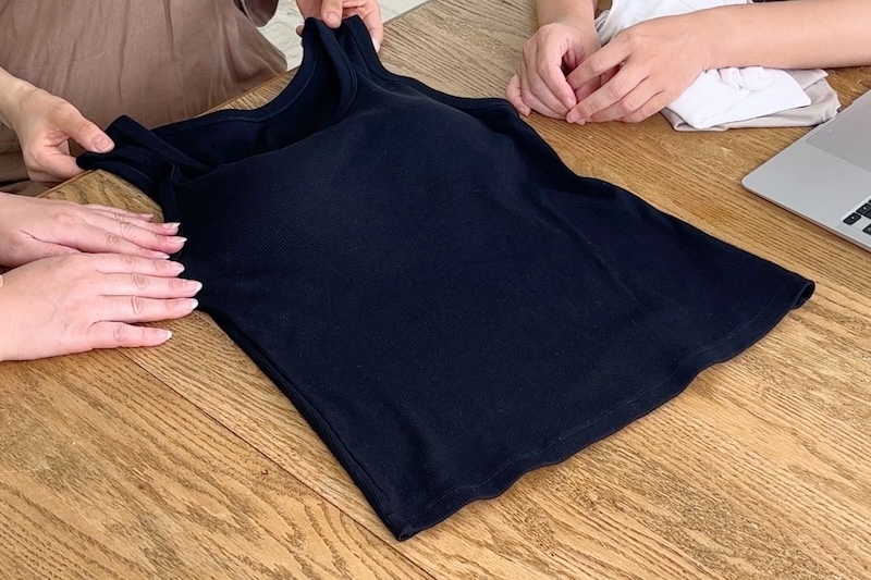 GUの「ブラフィール リブタンクトップ」（1,490円・税込）