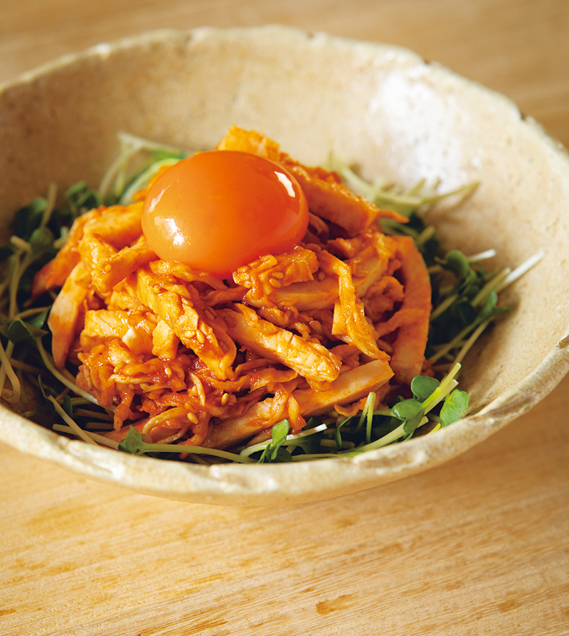 チキンと切り干し大根のユッケ