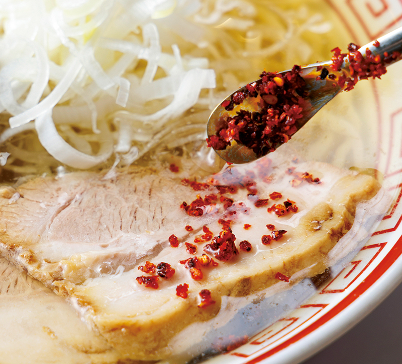 店で仕込んだ「香唐」でうまみをプラス！