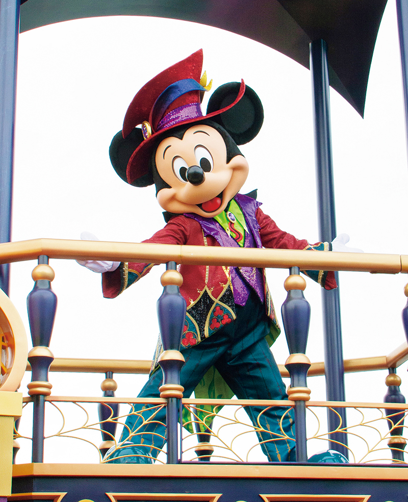 魔術師風の衣装がカッコいい！ミッキーマウス（C）Disney&nbsp;