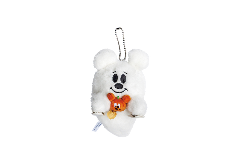 くっつきぬいぐるみ「こわがりおばけちゃん」と「かぼランタン」（2300円）