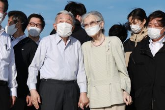 《国民に負担をかけない形で最期を迎えたい》葬儀の小規模化を希望された上皇ご夫妻、表明された…