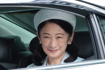 《ツバが独特な形状で》紀子さま「ノルウェー弔問」で見せられた圧巻の「帽子ファッション」