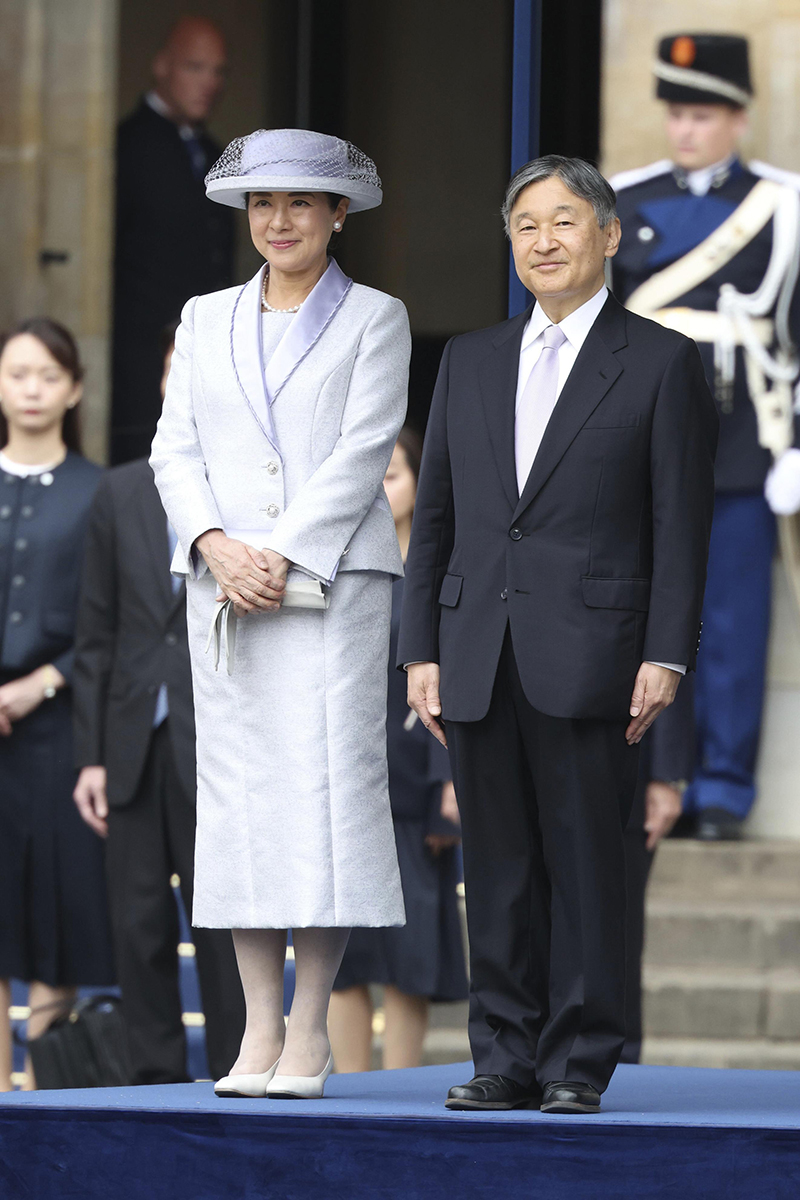 愛子さまは成年皇族として、両陛下を支えられている（2026年6月、オランダ。共同通信社）