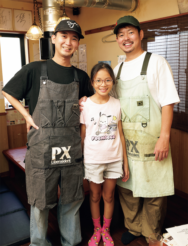 （写真右）店主・太田健一さん、（写真左）スタッフ・稲川侑平さん　「鮮度のいい肉を仕入れ、1日で使い切ります」