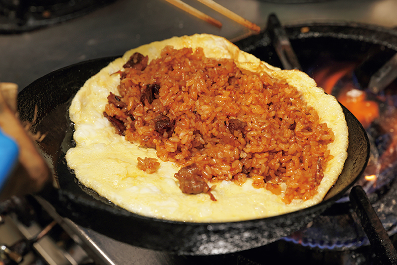 卵はふわとろではなく、昔ながらの薄焼きが信条！