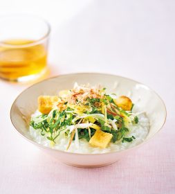 《肌荒れ・イライラ…春の不調は薬膳おかゆでケア！》ゆらぎがちな体調を、身近な食材で整える6つ…