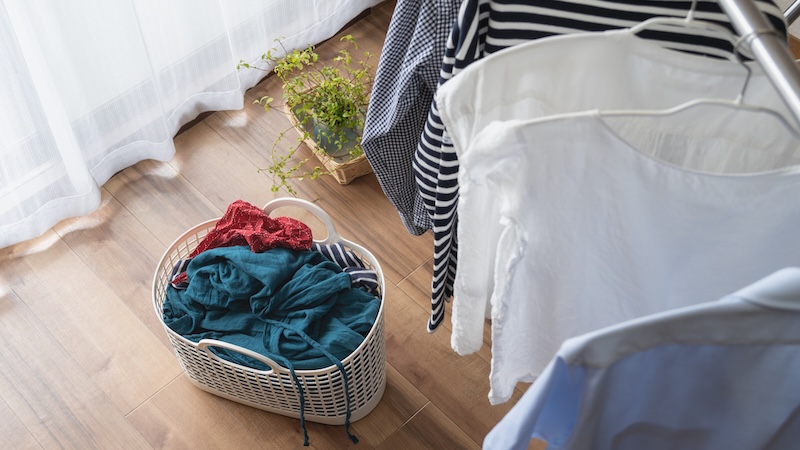 天気と干すタイミングが合わない人も…（写真／PIXTA）