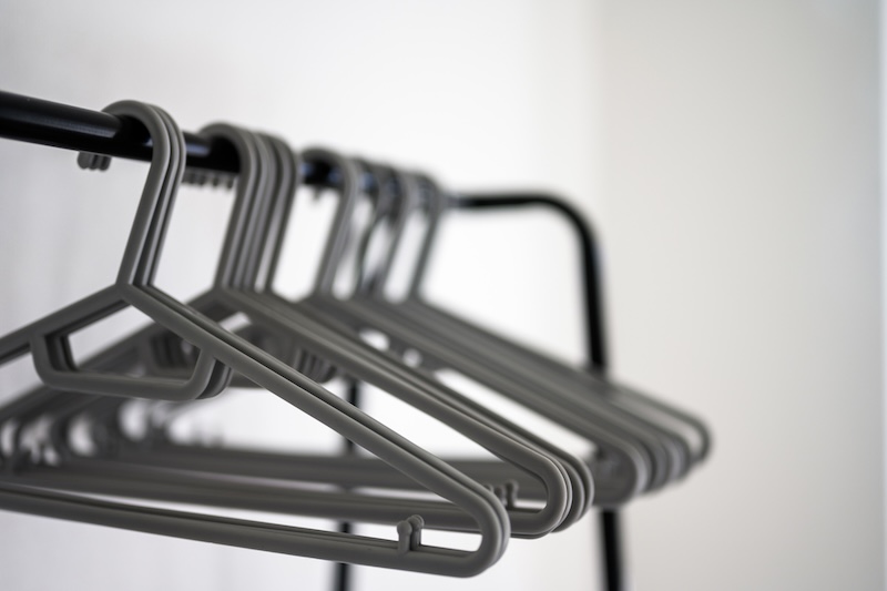 足りないと不便なハンガー（写真／PIXTA）