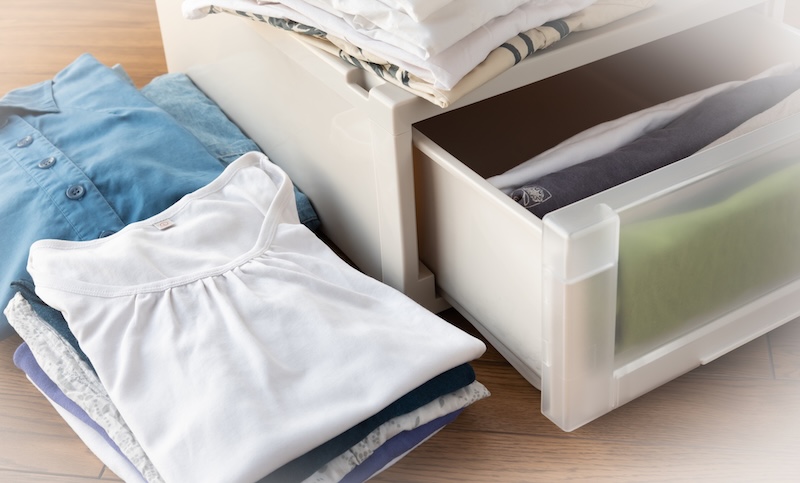 ダントツで多かったのは服！バッグなどの小物やジュエリーも（写真／PIXTA）