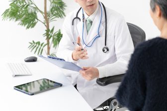 《かえって体を壊すかもしれない治療》「睡眠薬・向精神薬に認知症リスク」「インプラントで歯周…