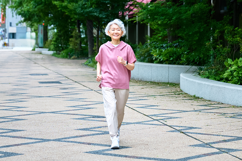 過度な運動は老化の原因になる（写真／PIXTA）