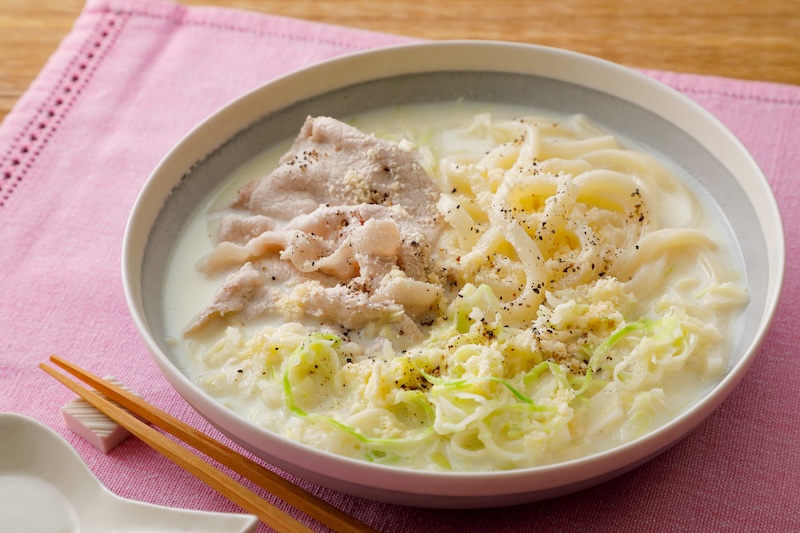 豚肉と千切りキャベツ豆乳うどん