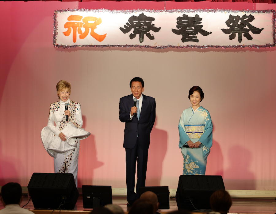 左から瀬川、杉、伍代