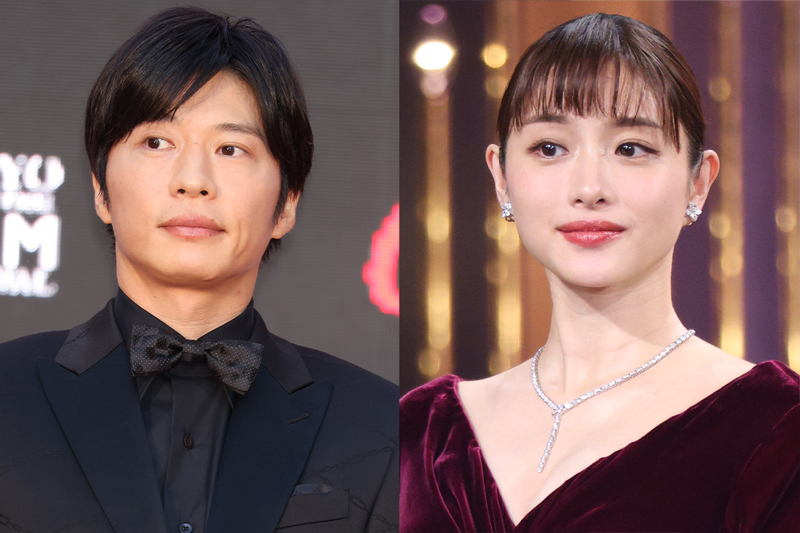 田中圭が主演の舞台に駆け付けた石原さとみ