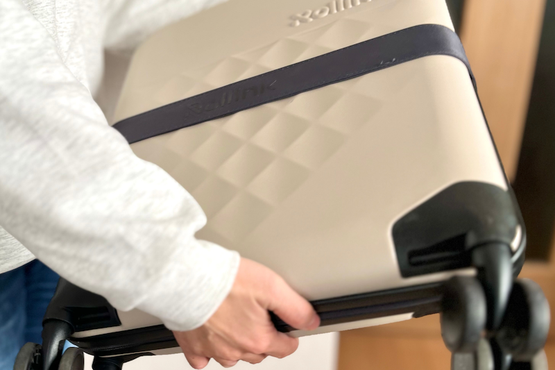 薄くなったことで家の中での持ち運びも楽！