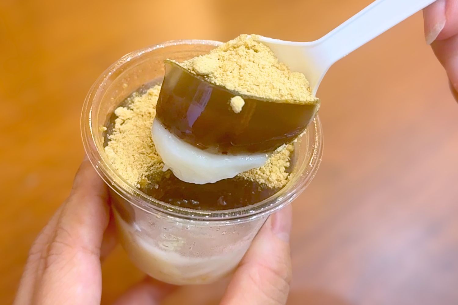 生地は新感覚の“ぷるもち”食感！ぜひお試しを