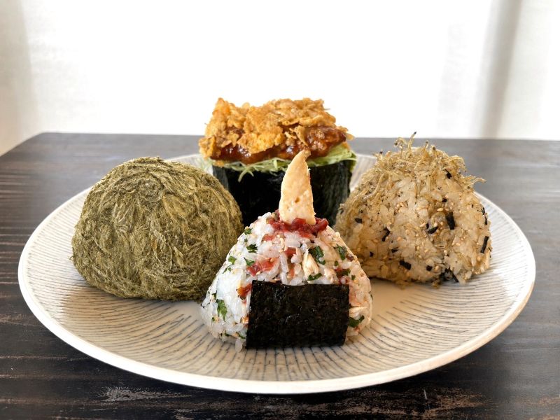 福井の味を詰め込んだ4種のおにぎり