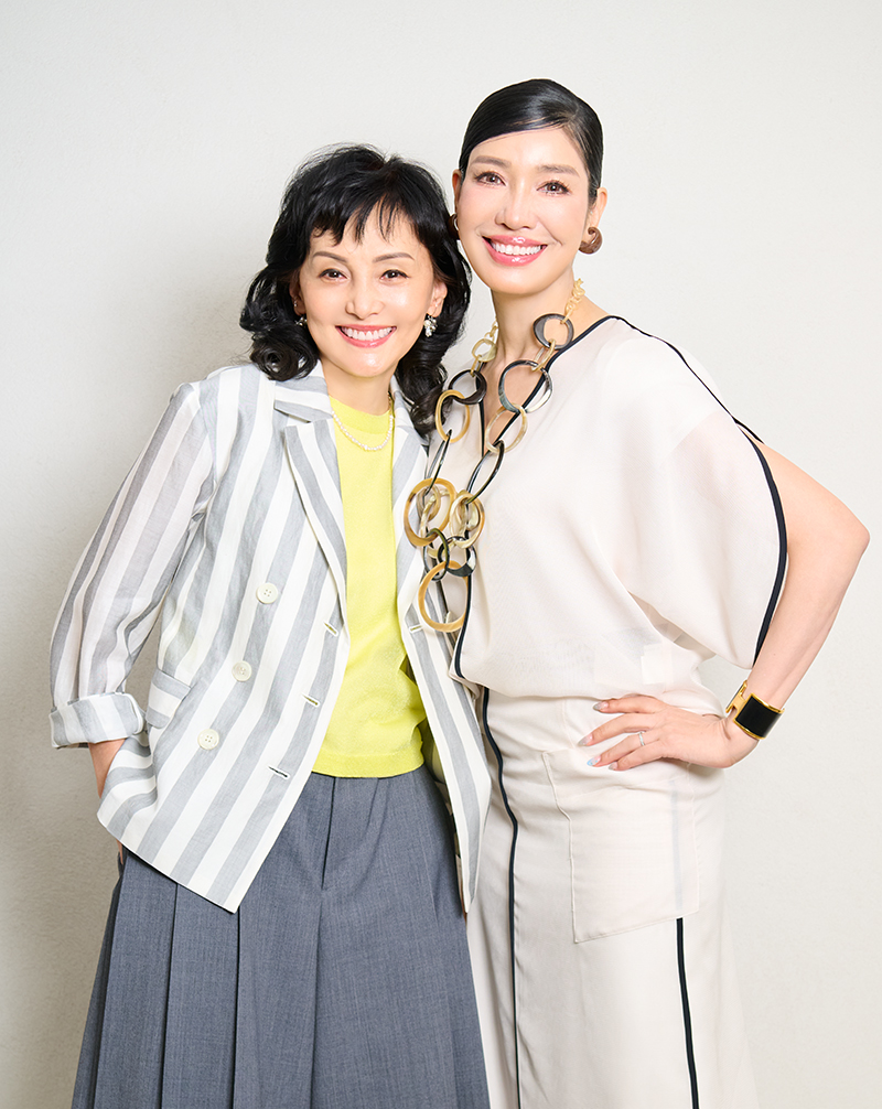 南果歩さんとアンミカさん（撮影／葛川栄蔵）