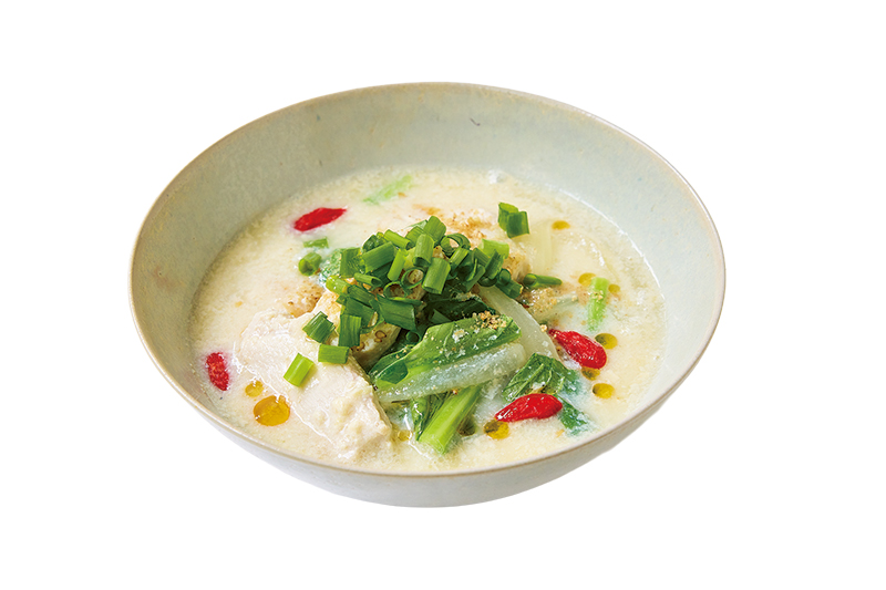 鶏胸肉の豆乳スープ