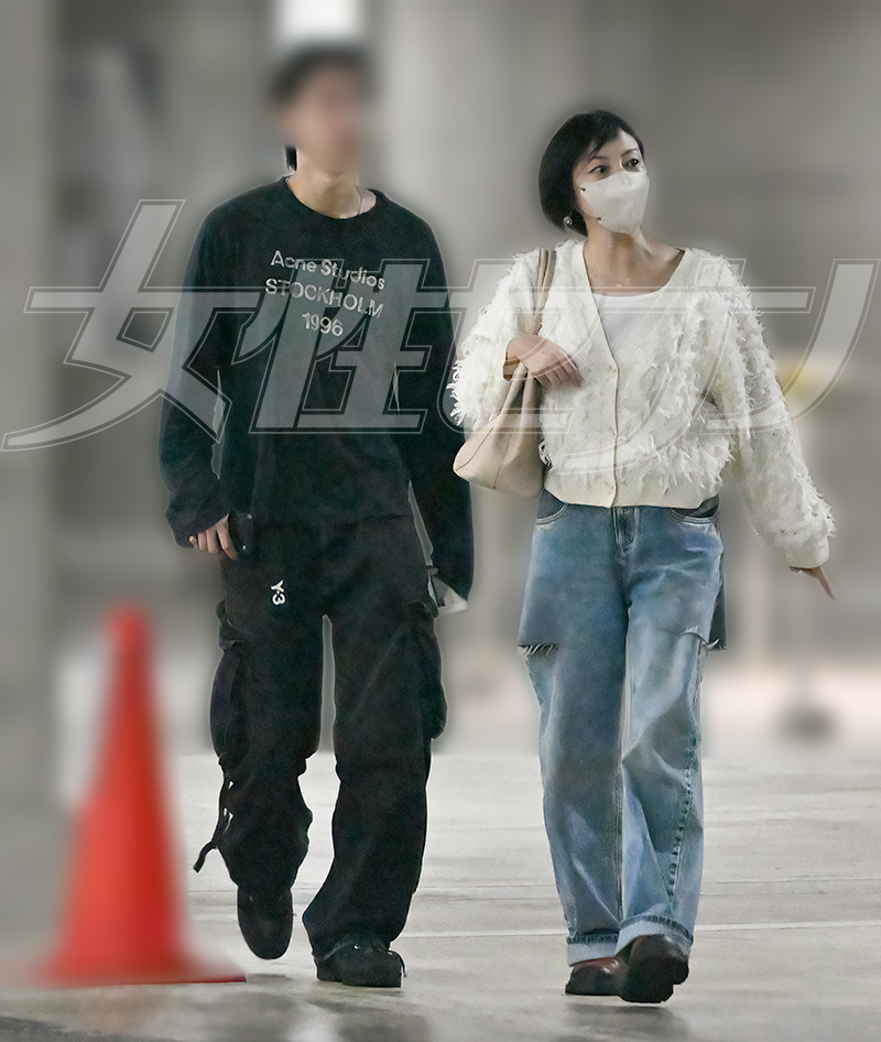 ライブ会場をあとにする広末（2026年10月）